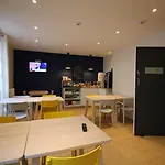 Ξενοδοχείο La Fontaine Centre 2*