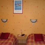 La Fontaine Centre Hotel 2*