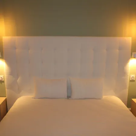 福恩塔尼卡昂中心酒店 酒店