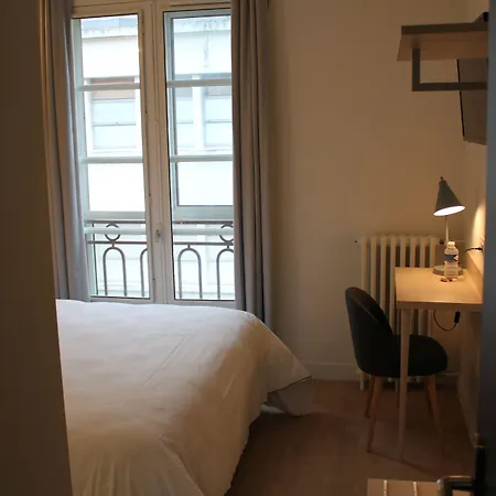 福恩塔尼卡昂中心酒店 2*