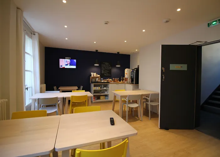 酒店 福恩塔尼卡昂中心酒店 2*