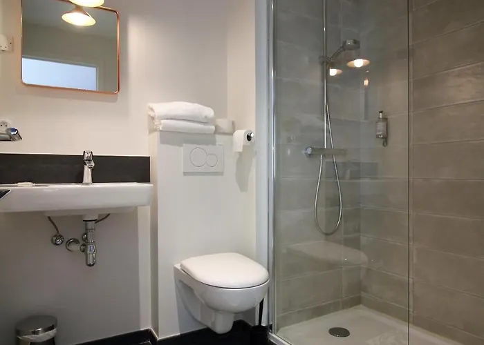 La Fontaine Centre 2*