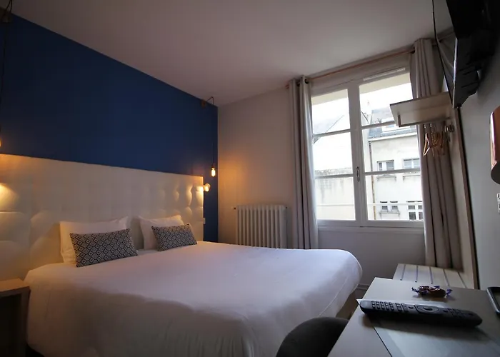 福恩塔尼卡昂中心酒店 2*