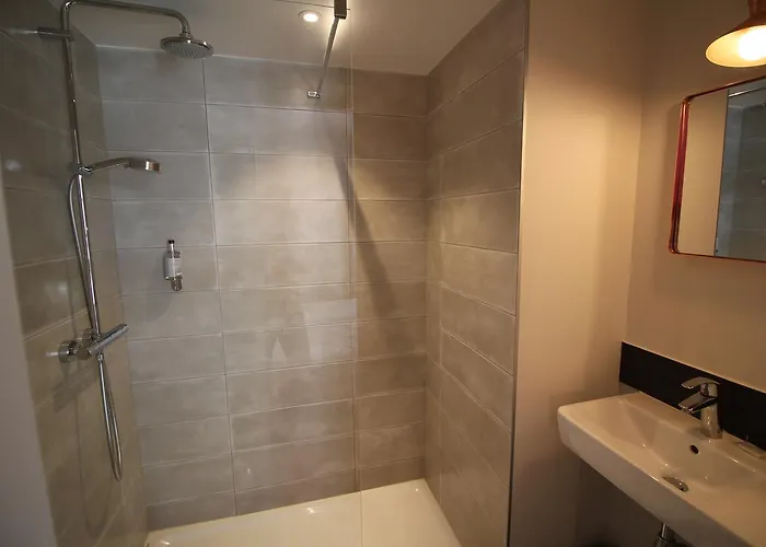 福恩塔尼卡昂中心酒店 2*