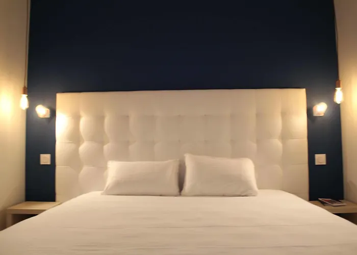 福恩塔尼卡昂中心酒店